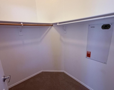 2727 N Price Road - Photo Thumbnail 18
