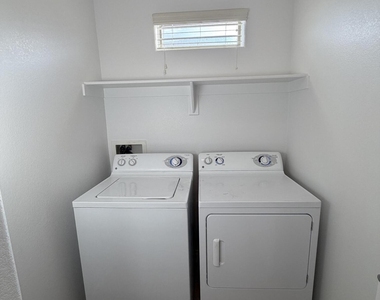 2727 N Price Road - Photo Thumbnail 24