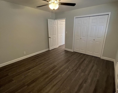 1419 Se 2nd Street - Photo Thumbnail 10