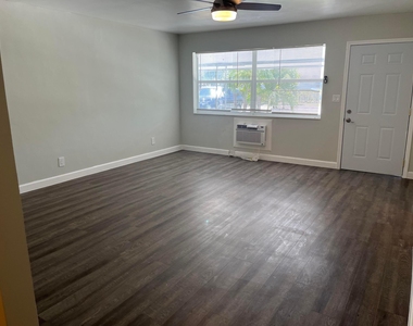 1419 Se 2nd Street - Photo Thumbnail 4