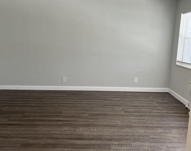 1419 Se 2nd Street - Photo Thumbnail 16