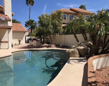 16226 S 37th Way - Photo Thumbnail 45