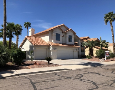 16226 S 37th Way - Photo Thumbnail 1