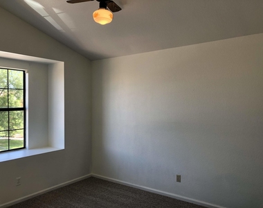16226 S 37th Way - Photo Thumbnail 35