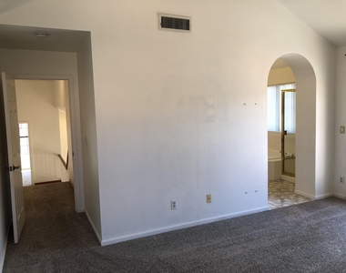16226 S 37th Way - Photo Thumbnail 26