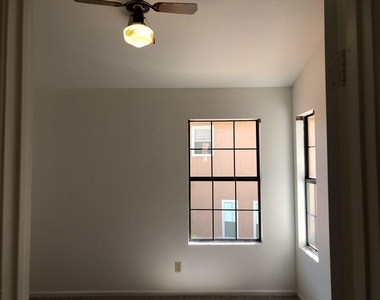 16226 S 37th Way - Photo Thumbnail 30