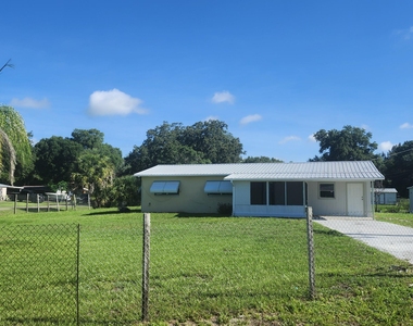 3751 Nw 36th Street - Photo Thumbnail 3