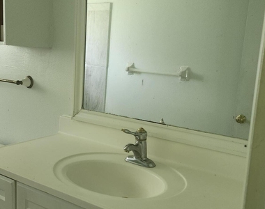 3751 Nw 36th Street - Photo Thumbnail 17