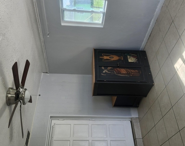 3751 Nw 36th Street - Photo Thumbnail 8