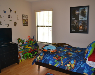 3149 Millwood Terrace - Photo Thumbnail 9