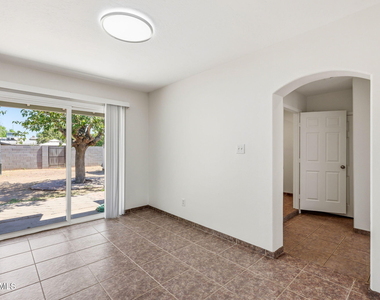 250 E Park Avenue - Photo Thumbnail 5