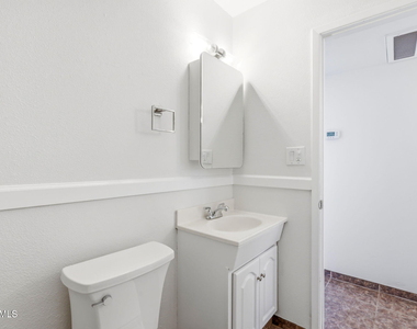 250 E Park Avenue - Photo Thumbnail 17