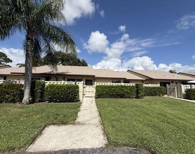 1028 Green Pine Boulevard - Photo Thumbnail 2