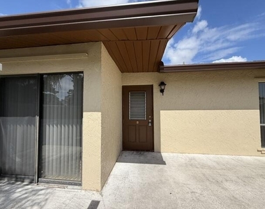 1028 Green Pine Boulevard - Photo Thumbnail 3