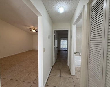 1028 Green Pine Boulevard - Photo Thumbnail 20