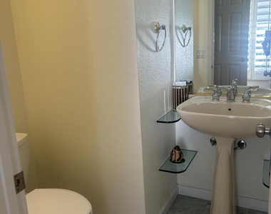 7272 E Gainey Ranch Road - Photo Thumbnail 13