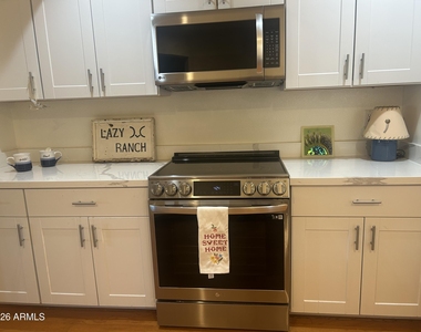 7272 E Gainey Ranch Road - Photo Thumbnail 16