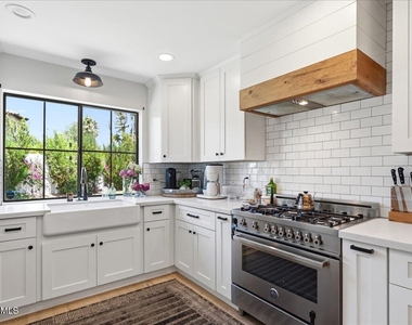 4214 E Turney Avenue - Photo Thumbnail 15