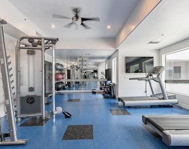 945 E Playa Del Norte Drive - Photo Thumbnail 31
