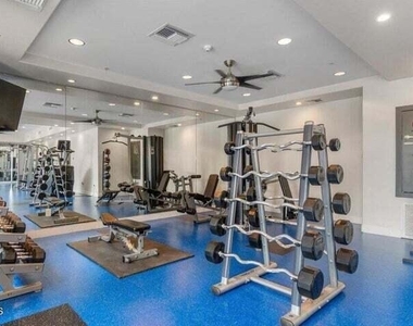 945 E Playa Del Norte Drive - Photo Thumbnail 29