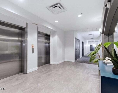945 E Playa Del Norte Drive - Photo Thumbnail 20