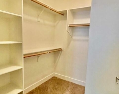 945 E Playa Del Norte Drive - Photo Thumbnail 11