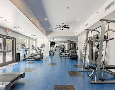 945 E Playa Del Norte Drive - Photo Thumbnail 32