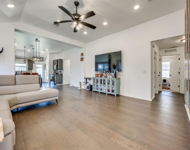 16128 Quiet Storm Drive - Photo Thumbnail 8