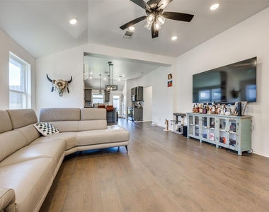 16128 Quiet Storm Drive - Photo Thumbnail 7