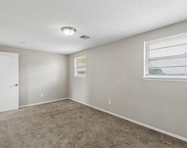 5825 Nw 72nd Street - Photo Thumbnail 28