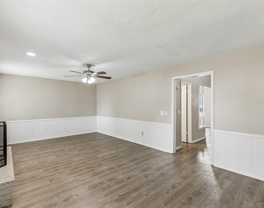 5825 Nw 72nd Street - Photo Thumbnail 3