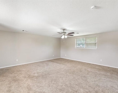 5825 Nw 72nd Street - Photo Thumbnail 15