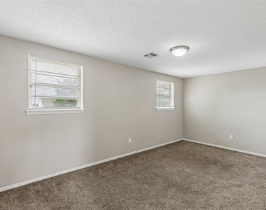 5825 Nw 72nd Street - Photo Thumbnail 26