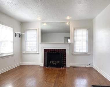 3816 Putnam Heights Boulevard - Photo Thumbnail 2