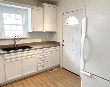 3816 Putnam Heights Boulevard - Photo Thumbnail 6