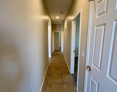 14948 N 136th - Photo Thumbnail 33