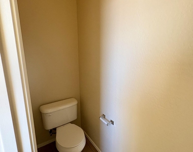 14948 N 136th - Photo Thumbnail 23