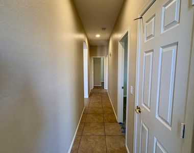 14948 N 136th - Photo Thumbnail 36