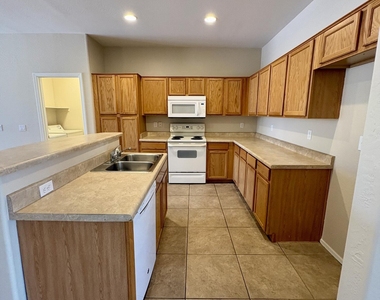14948 N 136th - Photo Thumbnail 38