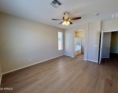 14948 N 136th - Photo Thumbnail 18