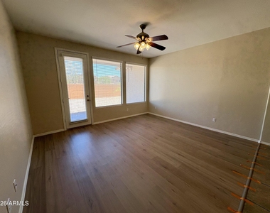 14948 N 136th - Photo Thumbnail 12