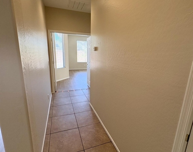 14948 N 136th - Photo Thumbnail 16