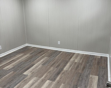 242 John C Road - Photo Thumbnail 6