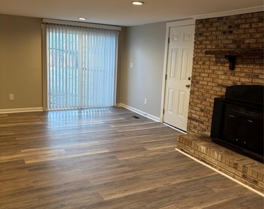 242 John C Road - Photo Thumbnail 5