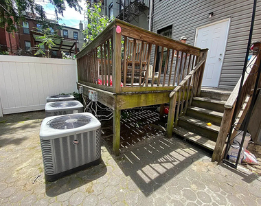 1100 Jefferson Avenue - Photo Thumbnail 6