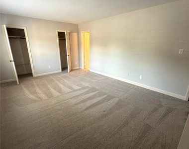 6648 Bunkerhill Circle - Photo Thumbnail 13