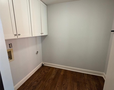 6648 Bunkerhill Circle - Photo Thumbnail 10