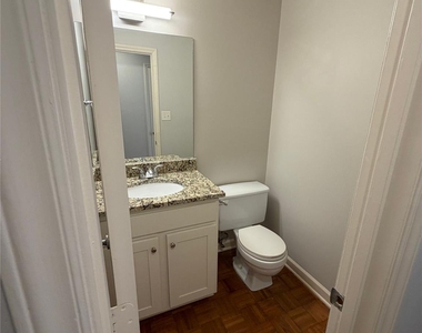 6648 Bunkerhill Circle - Photo Thumbnail 4
