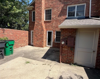 6648 Bunkerhill Circle - Photo Thumbnail 22