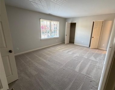 6648 Bunkerhill Circle - Photo Thumbnail 17